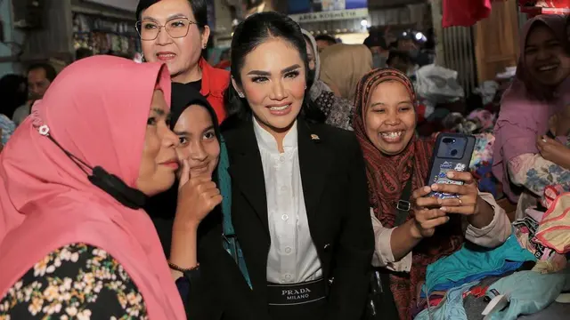 Krisdayanti blusukan