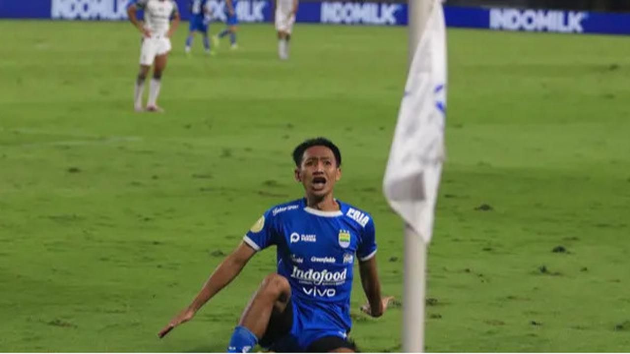 Beckham Putra Nugraha: Gelandang Muda Persib yang Hobi Mendaki Gunung