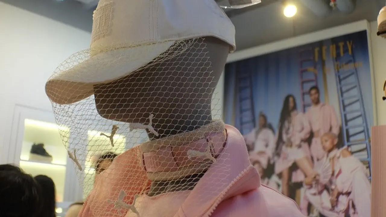 Koleksi Kolaborasi PUMA dan Rihanna Kini Hadir di Indonesia