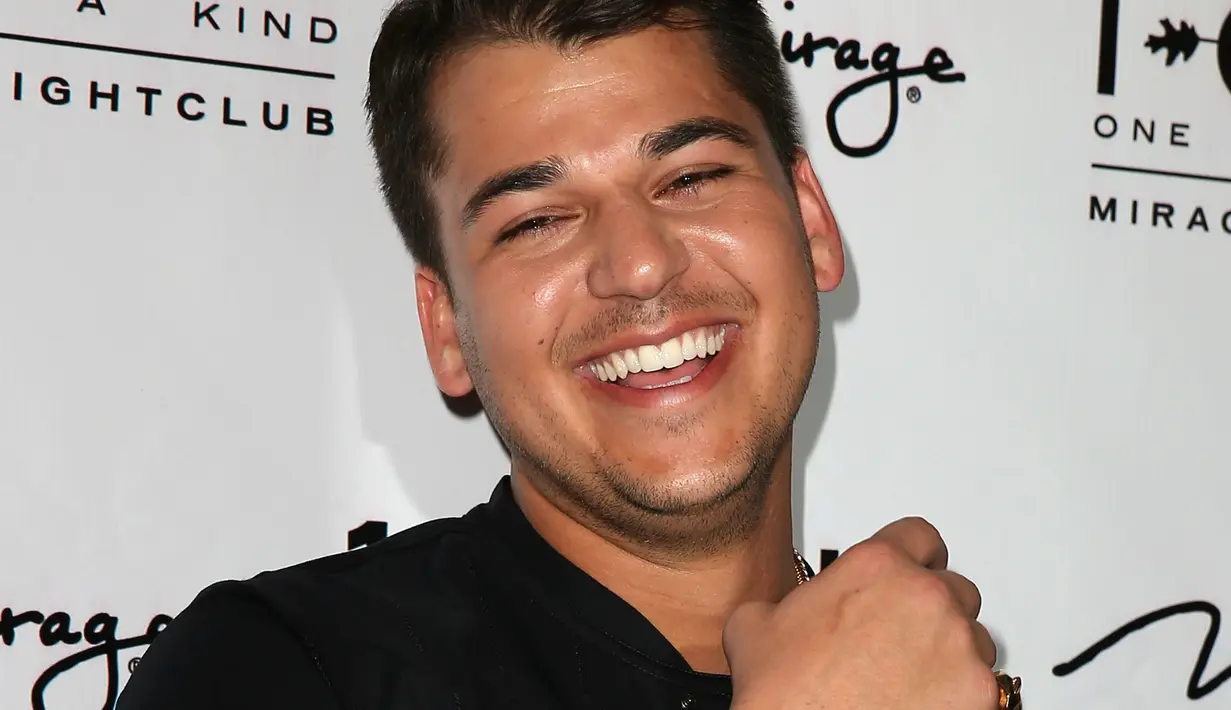 "Rob saat ini lebih fokus pada dirinya, anakya dan pekerjaan," ujar seorang sumber seperti yang dilansir dari E! News. (Celebrity Insider)