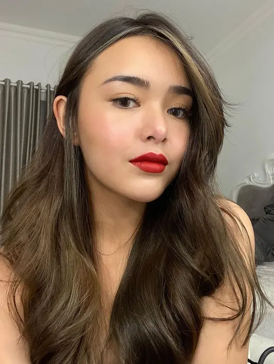 Amanda Manopo (Instagram/amandamanopo)