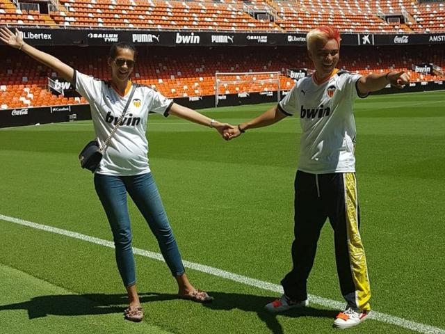 2 Selebritas Indonesia Yang Menjadi Wakil Tanah Air Pada Pembukaan La Liga Spanyol Bola Com
