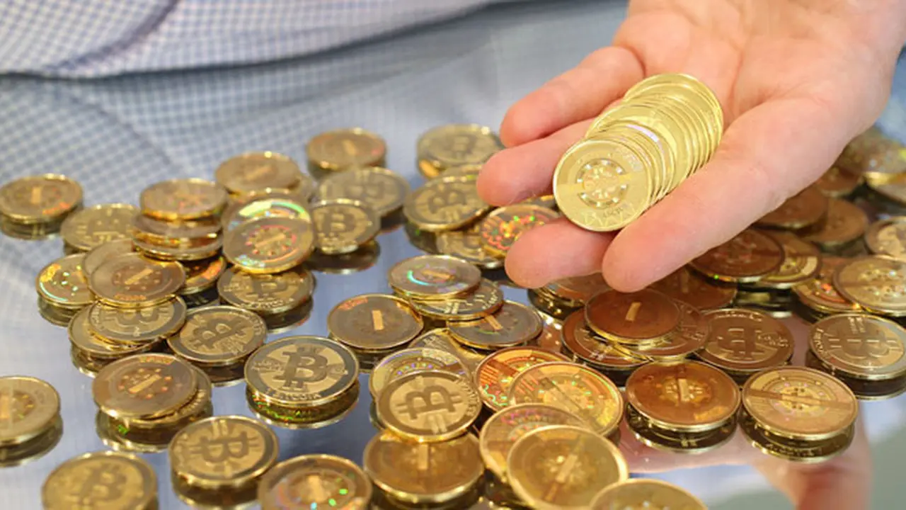 pengguna-bitcoin-140215c.jpg