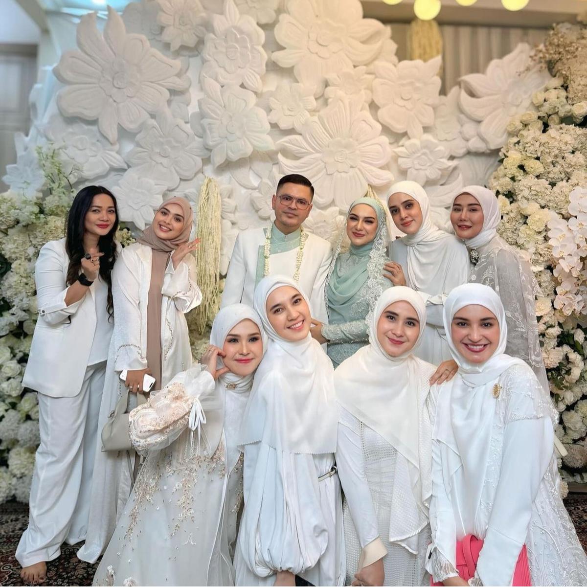 Dhini Aminarti Ceritakan Awal Mula Perkenalan Irish Bella dengan Haldy Sabri Sampai Akhirnya Menikah
