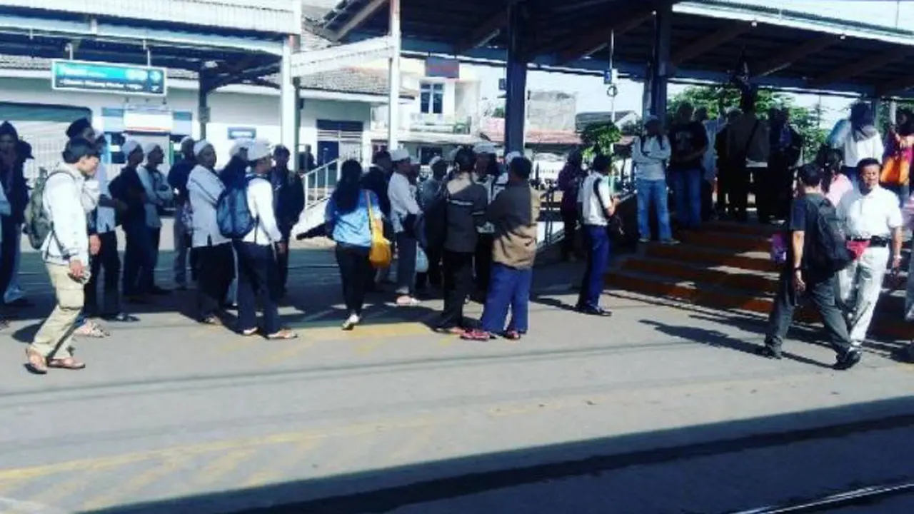 [Bintang] Aksi Damai 4 November, Netizen Bersuara Lewat Tagar #AksiDamai411
