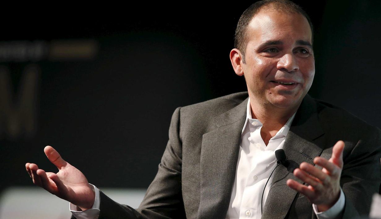 FIFA vice-president Prince Ali Bin Al Hussein.   ( REUTERS/Phil Noble/Files)