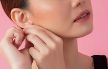 Penyebab Anting-anting Mengeluarkan Bau Tak Sedap, Ketahui Cara Mengatasinya