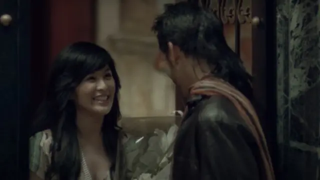Potret Sandra Dewi dalam film Quickie Express (Sumber: YouTube/FLIK TV)