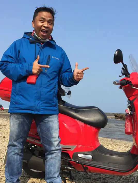 Uus menuliskan sebuah pernyataan mengenai kepergian Oon disertai dengan doa dan harapan untuk mendiang Oon yang menurutnya telah melantunkan lagu-lagu yang membuatnya senang. (Instagram/ronio2n)