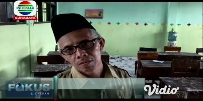 VIDEO: Madrasah Tsanawiyah di Jombang Ambruk Akibat Puting Beliung