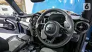 Interior mobil MINI Electric Collection pada peluncuran MINI Electric di PIK Avenue Jakarta (08/06/2022). MINI Electric yang dapat diisi daya baik di rumah atau di fasilitas pengisian daya umum membutuhkan waktu sekitar 2,5 jam untuk mengisi 80% daya kendaraan. (Liputan6.com/Fery Pradolo)