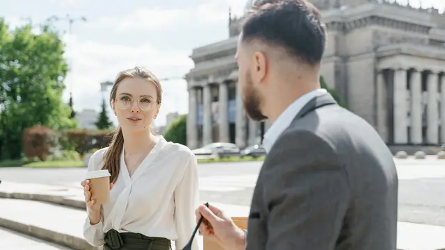 3. Melihat Kamu Bahagia Tanpa Dirinya