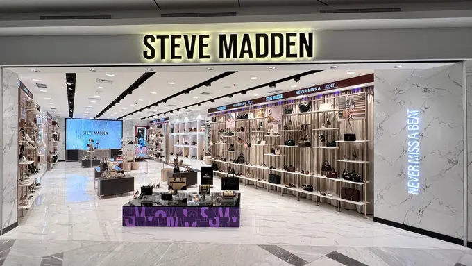 Steve Madden Hadir di Pakuwon Mall Bekasi, Koleksi Baru yang Stylish dan Trendi