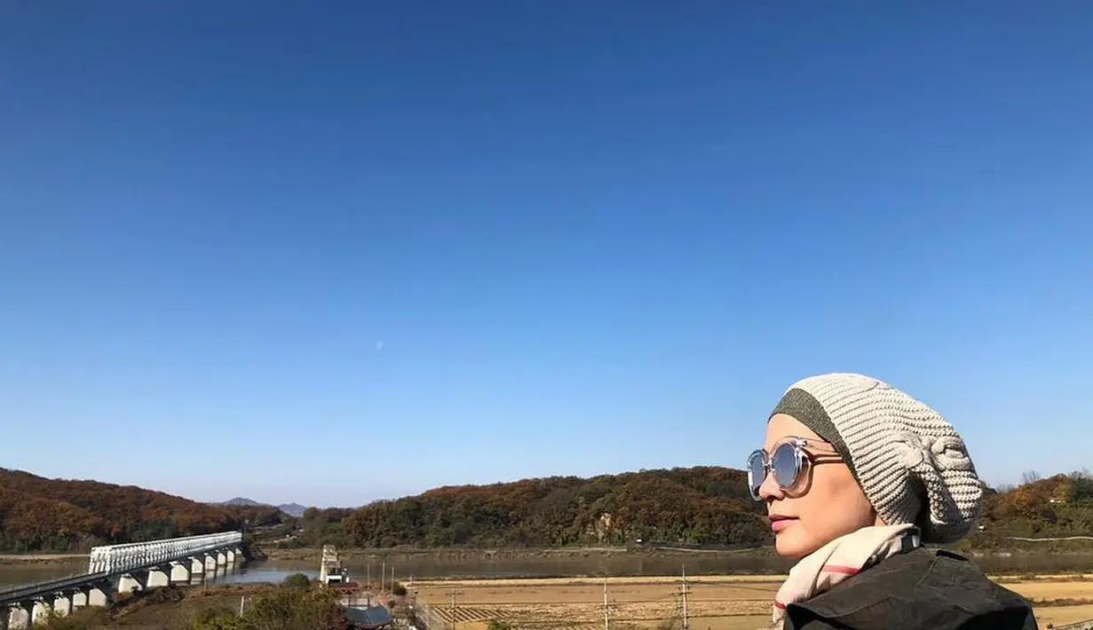 Sudah berusaha dengan baik, namun sayangnya Rachel mengalami kendala terhadap kehamilannya ini. Diakuinya, ia harus melahirkan lebih cepat dari perkiraan karena ada sedikit komplikasi pada kehamilannya. (Instagram/rachelmaryams)