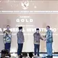 Wakil Presiden RI, KH Maruf Amin menyerahkan penghargaan Penganugerahan CSR dan Pengembangan Desa Berkelanjutan (PDB) Awards 2024 kepada Direktur PT Cita Mineral Investindo Tbk (CITA), Robby Irfan Rafianto di Jakarta, Selasa 7 Mei 2024 (Istimewa)