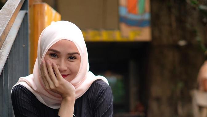  Zaskia  Adya Mecca  Dicibir Mulai dari Pakai Celana  Jeans 