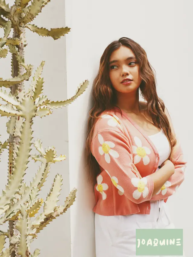 Penyanyi Joaquine baru saja menyelesaikan penggarapan mini album Not A Sweet Love Song