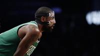 Kyrie Irving cetak poin tertinggi saat Boston Celtics kalahkan Brooklyn Nets   (AP Photo/Frank Franklin II)