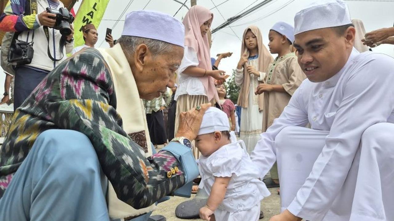 Tradisi Unik Lebaran: Ritual Injak Bumi Jambi, Warisan Leluhur Penuh Doa