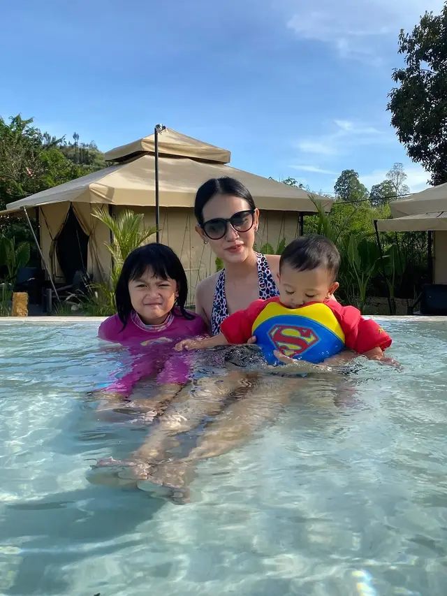 5 Potret Penyanyi Dangdut Banyuwangi Suliyana, Pernah Viral Bawakan 'Cundamani' Dengan Aransemen Megah