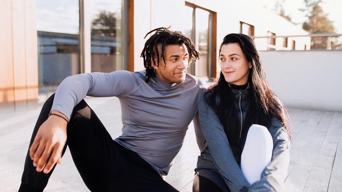 35 Kata Kata Cinta Lama Bersemi Kembali Bukti Bara Asmara Tak Pernah Mati Ragam Bola 