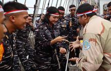 VIDEO: Momen Taruna AL Cantik Korsel Tabrakan dengan Prajurit TNI, Lomba 17 Agustus di KRI Bima Suci