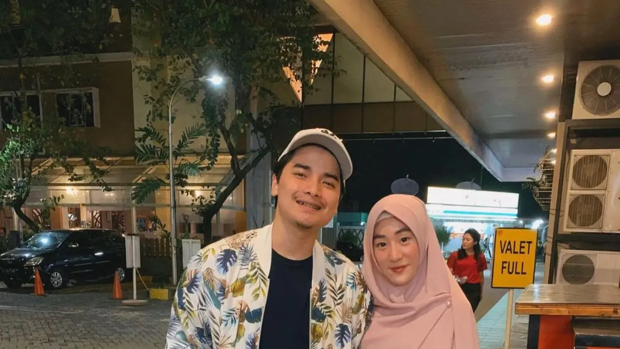 Santer Diisukan Cerai, Ini 6 Potret Kebersamaan Alvin Faiz dan Larissa Chou