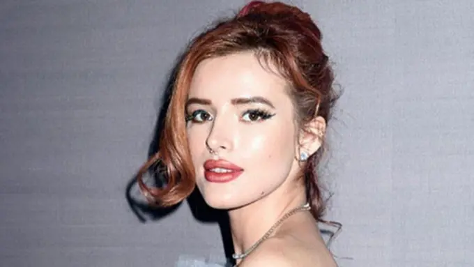 [Bintang] Bella Thorne