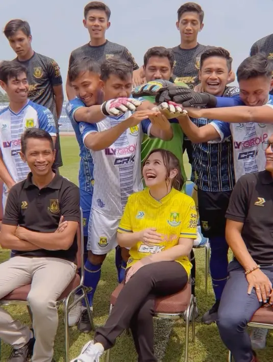 Prilly Latuconsina (Instagram/prillylatuconsina96)