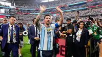Pemain Argentina Lionel Messi meninggalkan lapangan setelah laga Grup J Piala Dunia 2026 antara Argentina vs Austria di Arlington, Texas, dekat Dallas, Senin, 22 Juni 2026. (AP Photo/Tony Gutierrez)