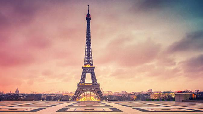 KE PARIS LIBURAN