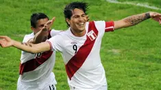 Kegembiraan striker Peru Paolo Guerrero seusai menjebol gawang Venezuela pada partai perebutan tempat ketiga Copa America di La Plata, Argentina, 23 Juli 2011. AFP PHOTO/Maxi Failla