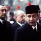 Presiden ke-2 RI, Soeharto saat berada di Prancis,13 November 1972 (AFP Photo)