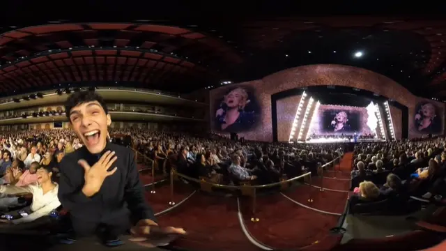 Adele Hentikan Konser Sejenak saat Seorang Penggemar Diganggu oleh Petugas Keamanan