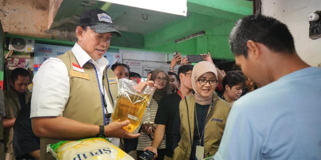 Permintaan Minyakita Naik, Bos Bulog Langsung Sidak Pasar
