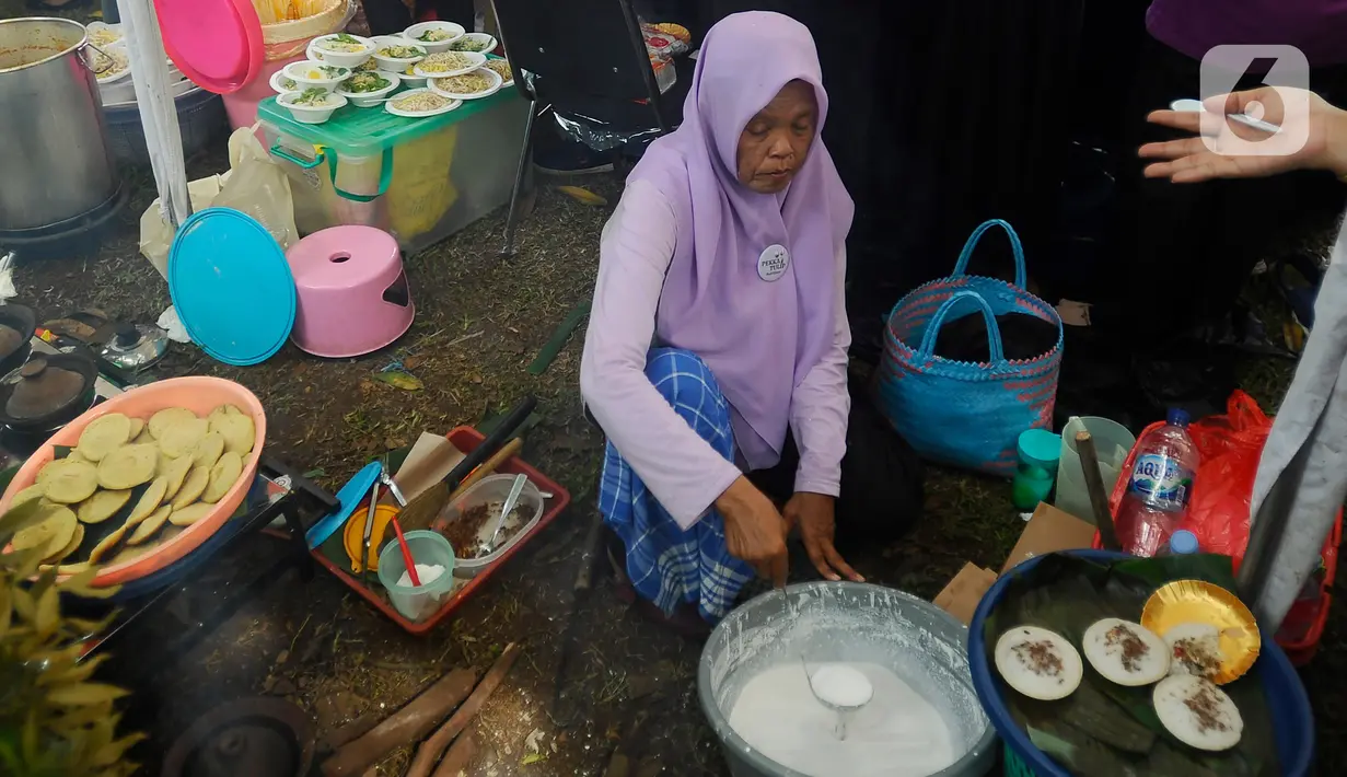 Makanan yang disediakan juga bisa dinikmati secara gratis untuk warga Kota Depok tanpa ada syarat khusus. (merdeka.com/Arie Basuki)