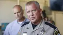Sherrif Douglas County, John Hanlin memberi keterangan ke media setelah penembakan di Umpqua Community College di Roseburg, Oregon, AS, Kamis (1/10/2015). 13 orang tewas dan sekitar 20 lainnya terluka akibat kejadian tersebut. (REUTERS/Steve DiPaola)
