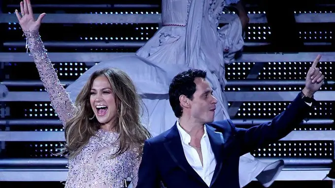 [Bintang] Jennifer Lopez dan Marc Anthony