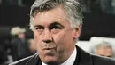 Ekspresi manajer Chelsea Carlo Ancelotti sebelum laga leg pertama babak 16 besar Liga Champions melawan Inter Milan di San Siro, 24 Februari 2010. Chelsea kalah 1-2. AFP PHOTO / Carl De Souza