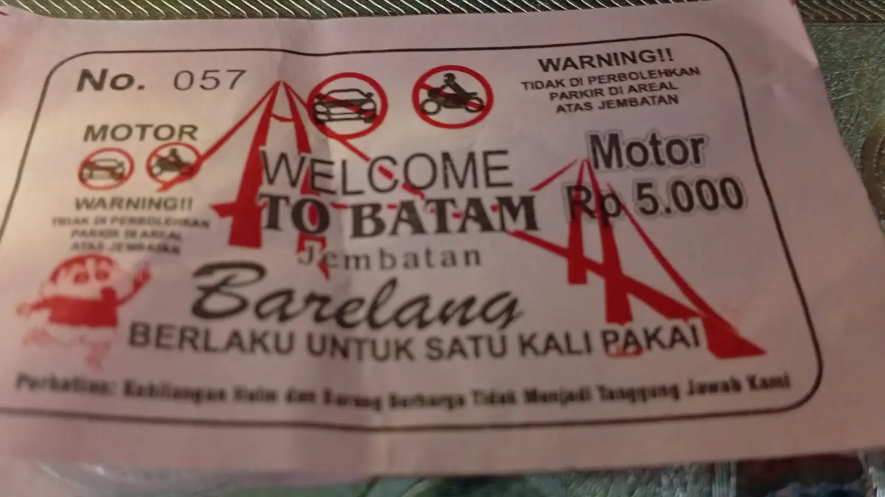karcis parkir liar di Jembatan 1 Barelang Batam