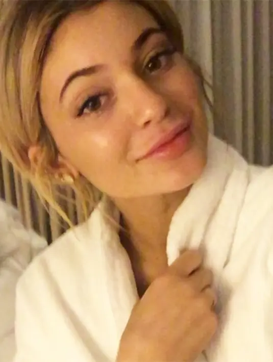Lagi, Kylie Jenner tak segan mengunggah selfie tanpa makeup! (instagram/kyliejenner)