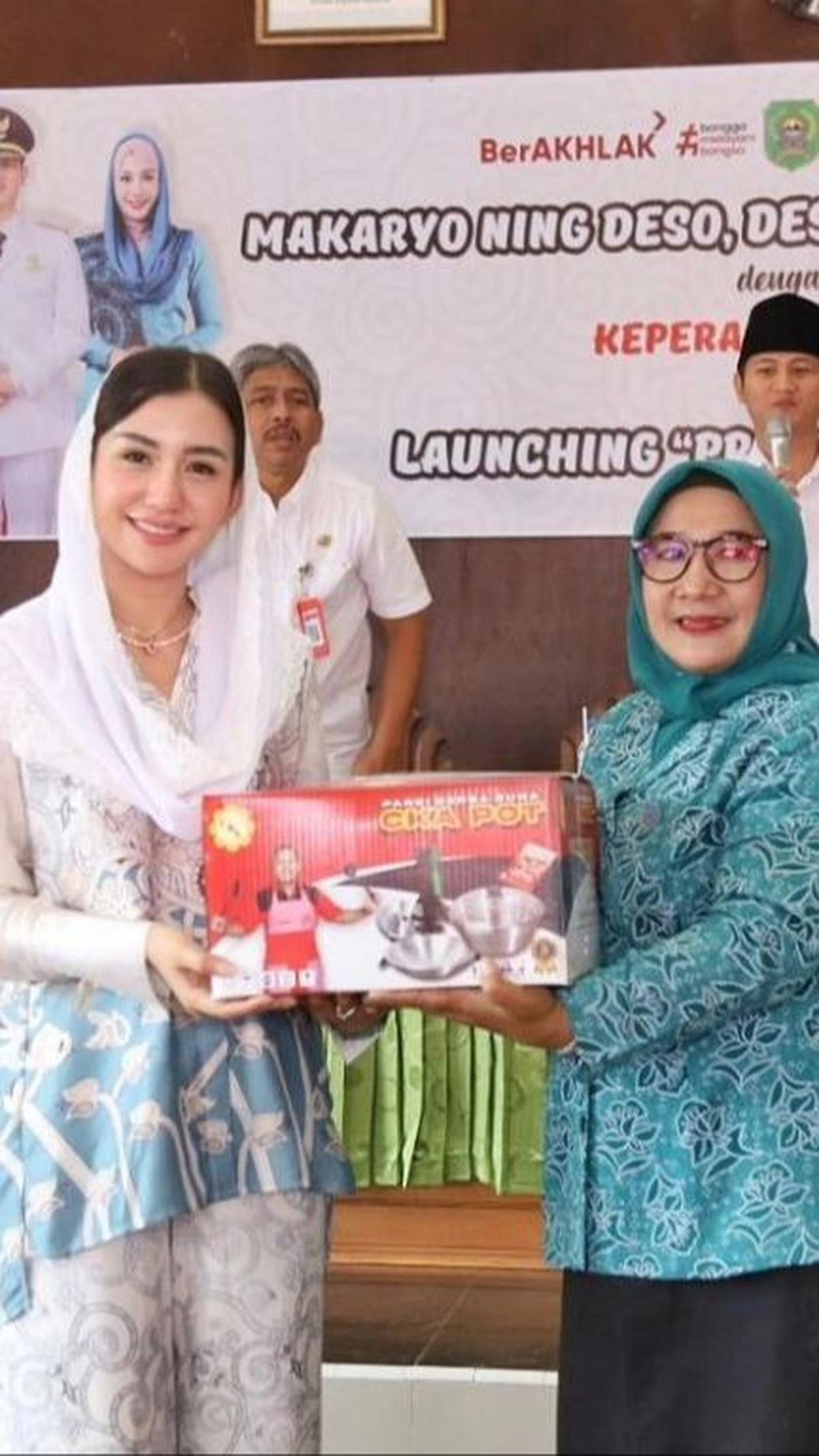 Potret Novita Aktif dalam Berbagai Kegiatan Sosial