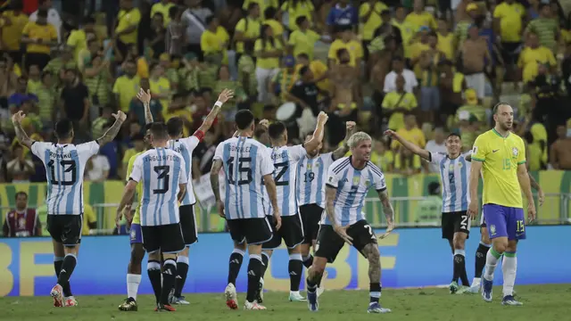 Pemain Argentina merayakan gol ke gawang Brasil di Kualifikasi Piala Dunia 2026