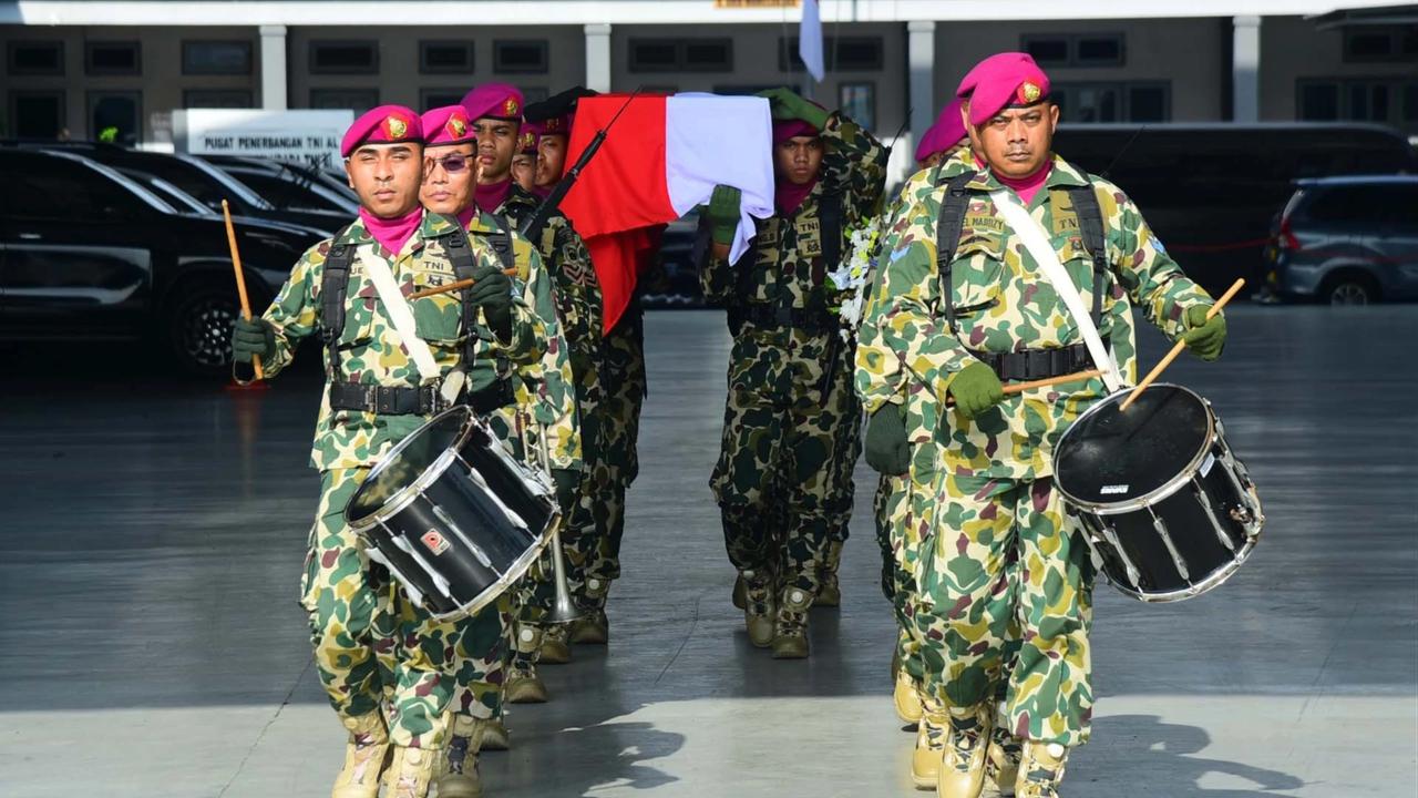 FOTO: TNI AL Kembali Laksanakan Pelepasan Jenazah Prajurit Marinir