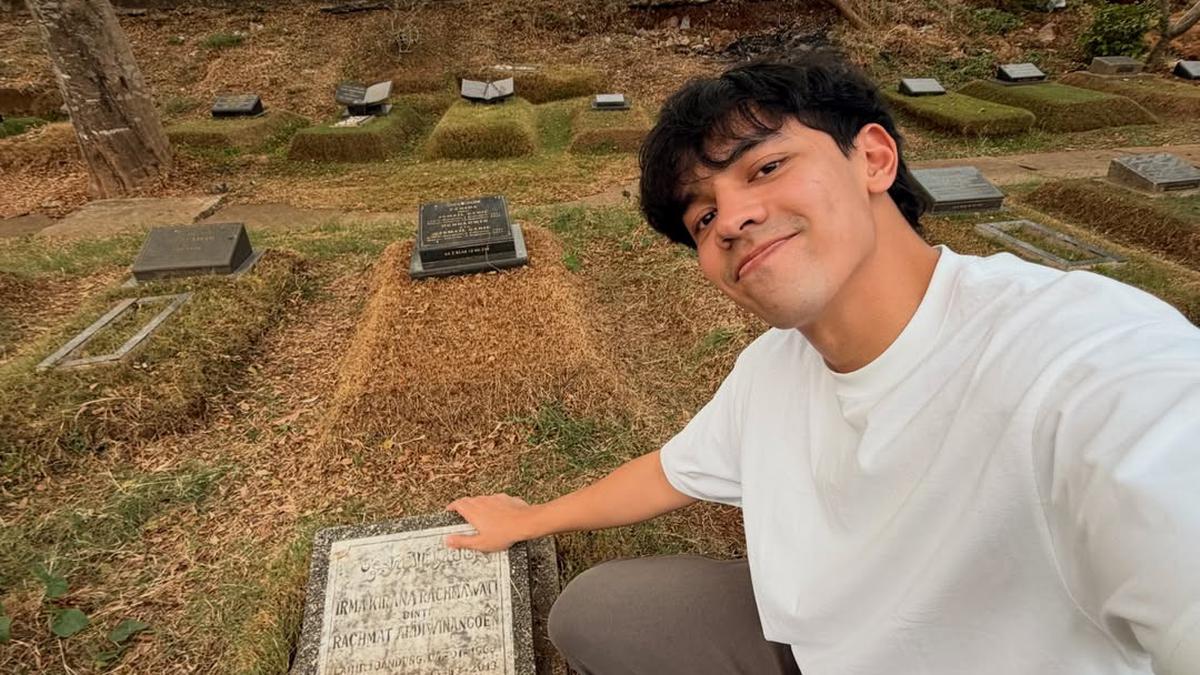 Mario Caesar Minta Restu ke Makam Ibu Sebelum Menikah