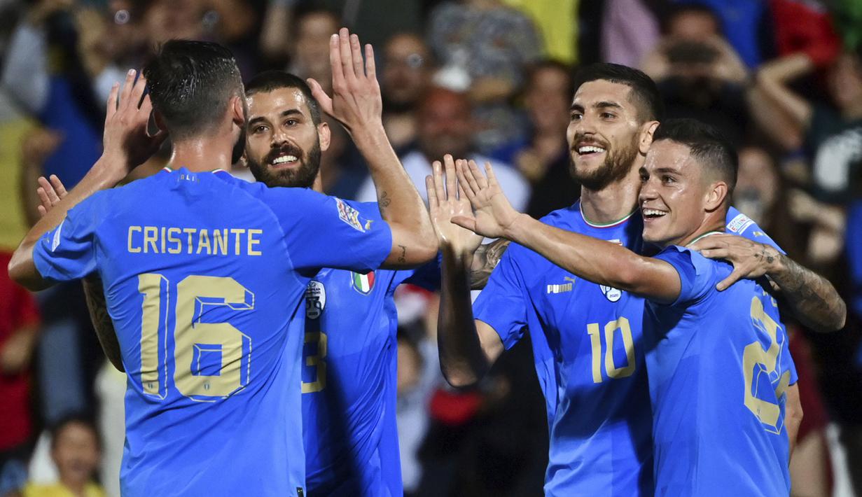 Italia sukses mengantongi poin penuh usai berhasil mengalahkan Hungaria pada matchday 2 Grup 3 UEFA Nations League A 2022/2023 saat melawan Hungaria di Stadio Dino Manuzzi, Rabu (8/6/2022) dini hari WIB. (LaPresse AP/Massiomo Paolone)