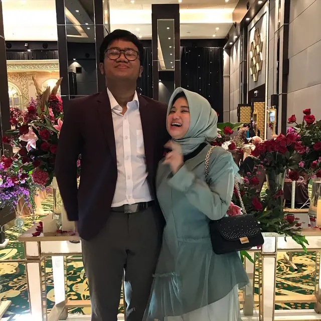Jarang Tersorot, Ini 6 Potret Kebersamaan Yudha Keling dan Kekasihnya