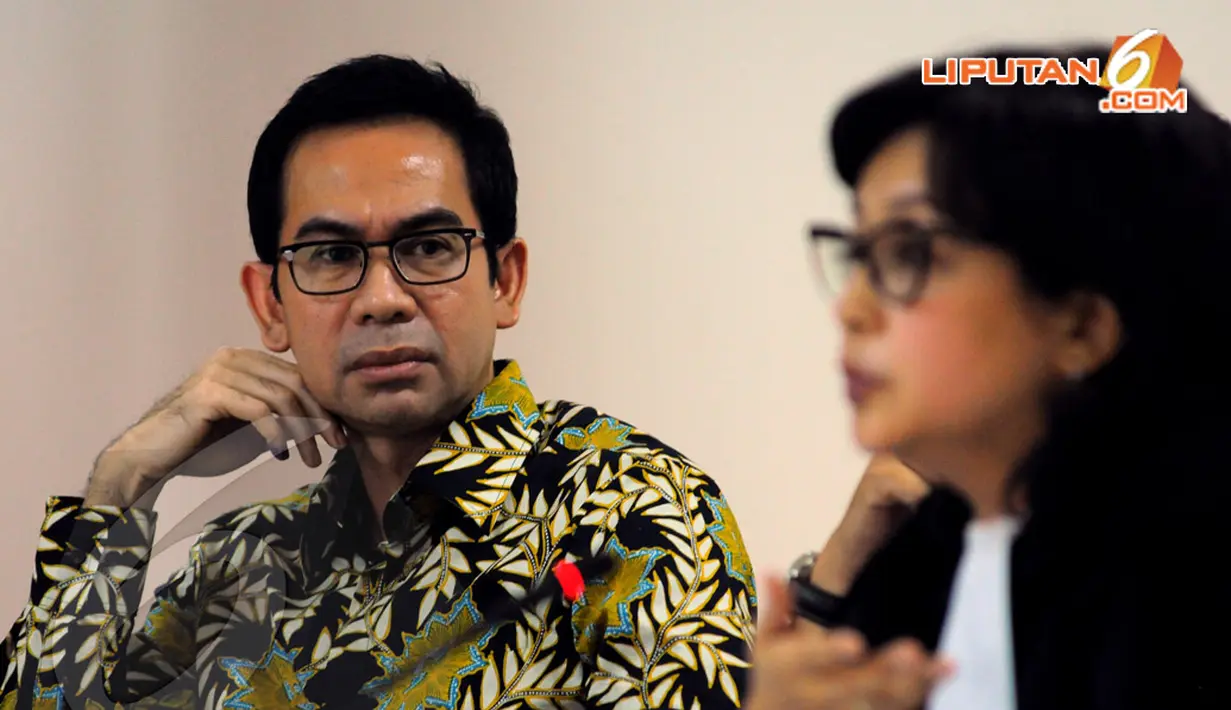 Tubagus Chaeri Wardhana alias Wawan terlihat tidak terlalu bersemangat menjalani sidang lanjutan sengeta Pilkada Lebak kembali di Pengadilan Tipikor Jakarta, Kamis (10/4/2014) (Liputan6.com/Faisal R Syam).