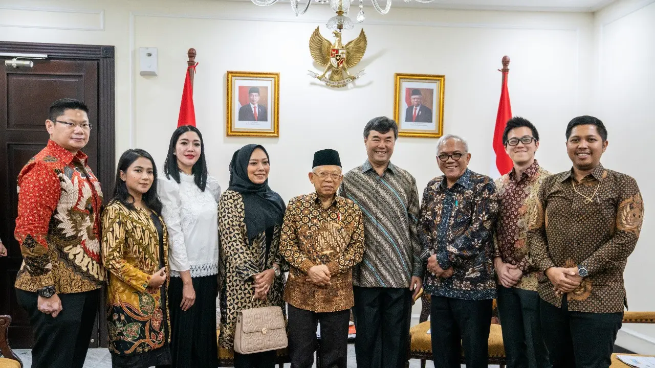 Perwakilan E-commerce Shopee Paparkan Inovasi Shopee Barokah ke Wapres RI. Foto: Dokumen PR Shopee