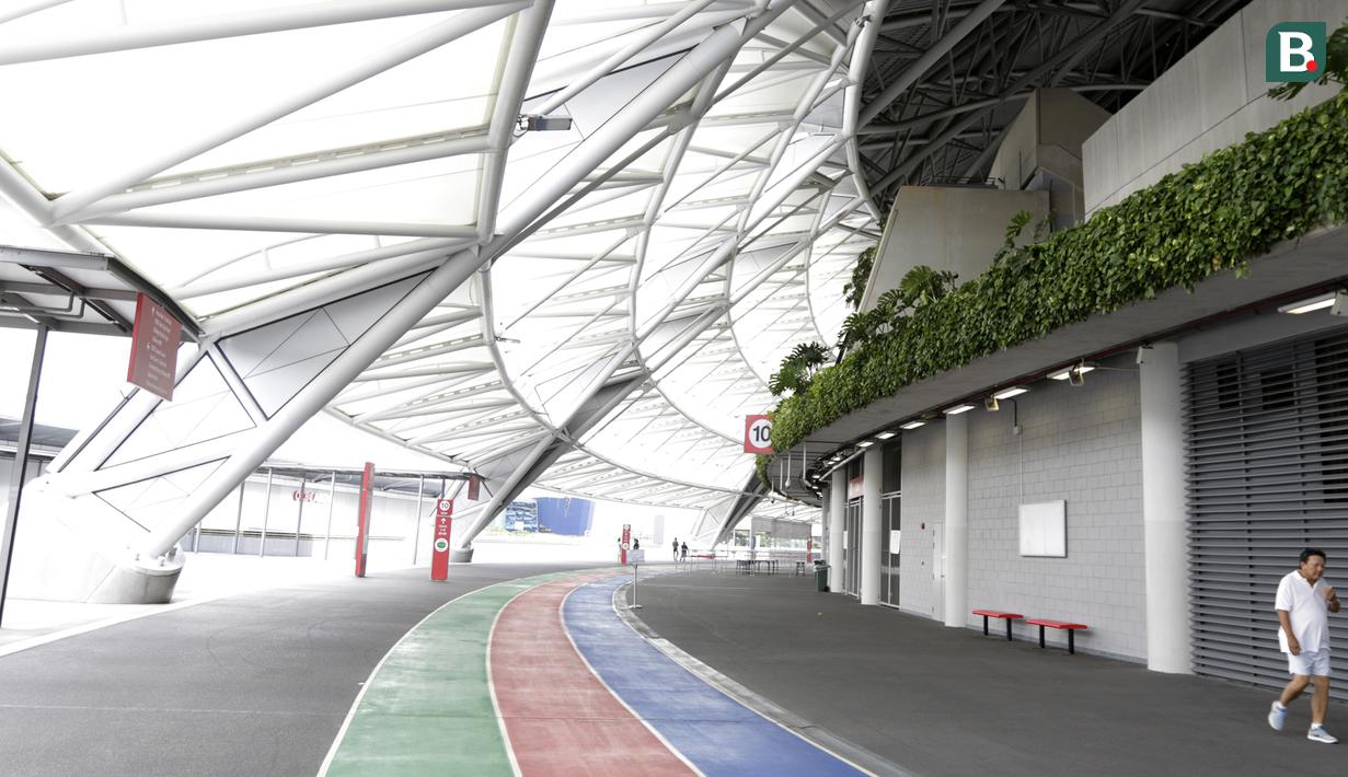 Suasana lingkar jalan di Stadion Nasional, Singapura, Kamis (8/11). Stadion ini akan menggelar laga Piala AFF 2018 antara Singapura melawan Timnas Indonesia. (Bola.com/M. Iqbal Ichsan)